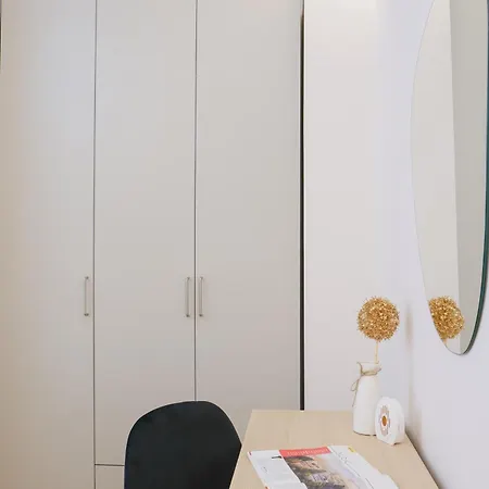 Lindi's 4/7 Apartmán Tirana