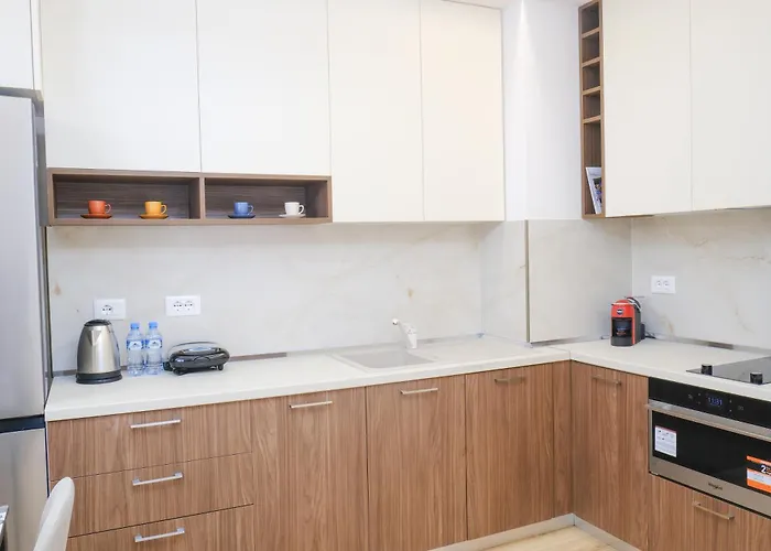 Lindi's 4/7 Apartment Tirana