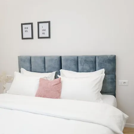 Lindi's 4/7 * 地拉那