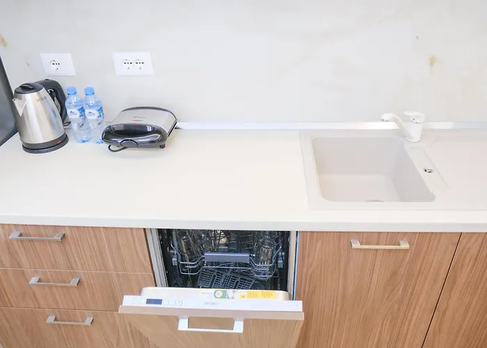 Lindi's 4/7 * 地拉那